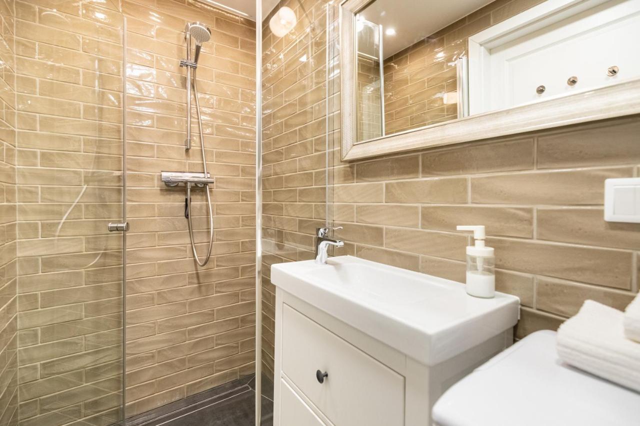 דירות Unique Cosy Flat In Krakow Old Town מראה חיצוני תמונה